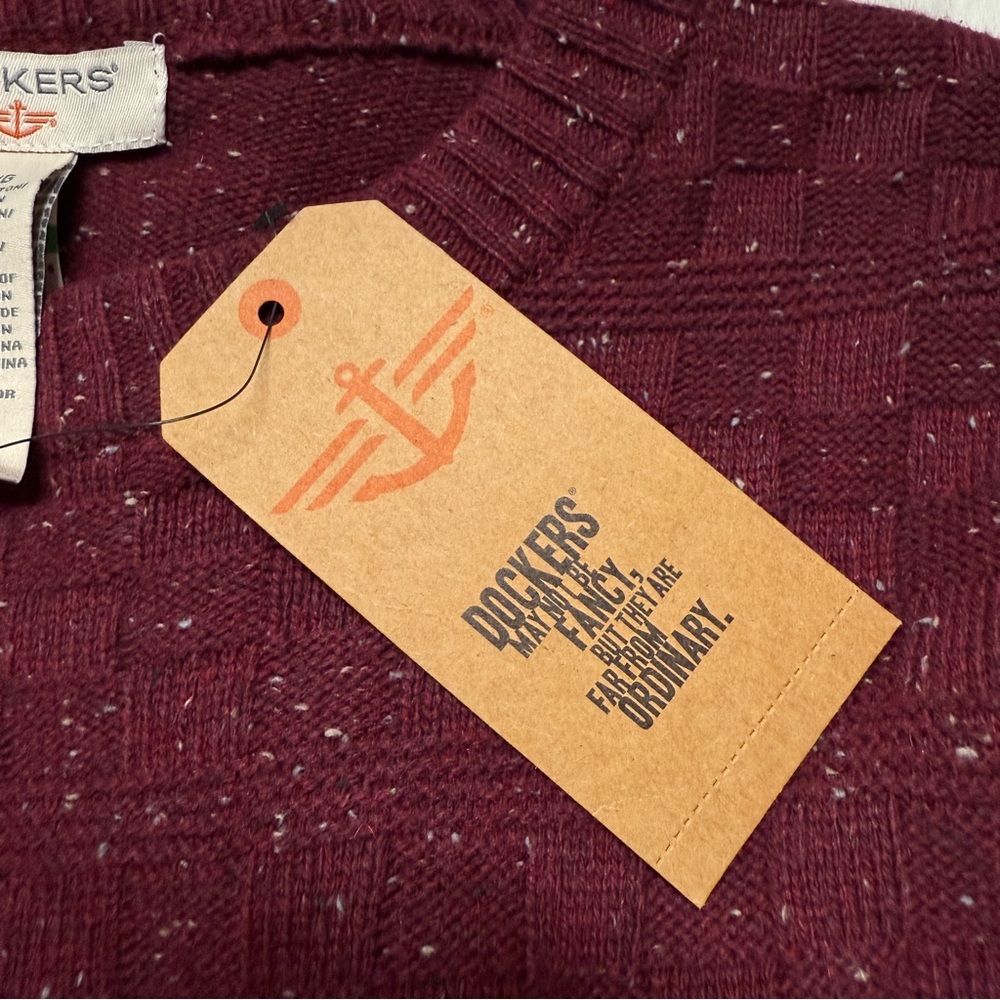 Dockers Textured Checkerboard Pattern Burgundy Sweater, Men's Size Large, NWT - Picture 8 of 16